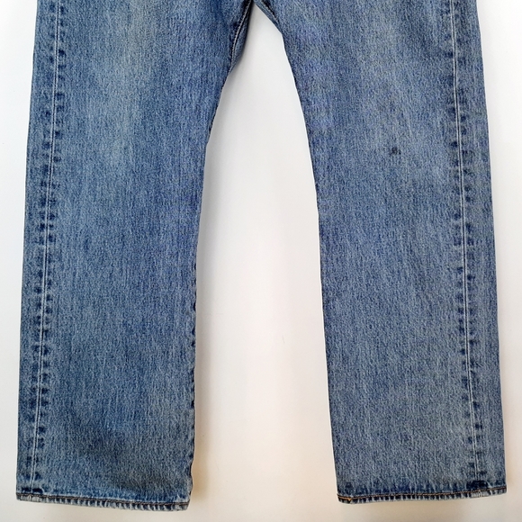 Levis 501 Men's Medium Wash Straight Leg Button Fly Blue Denim Jeans Size 36x29 - Picture 5 of 16